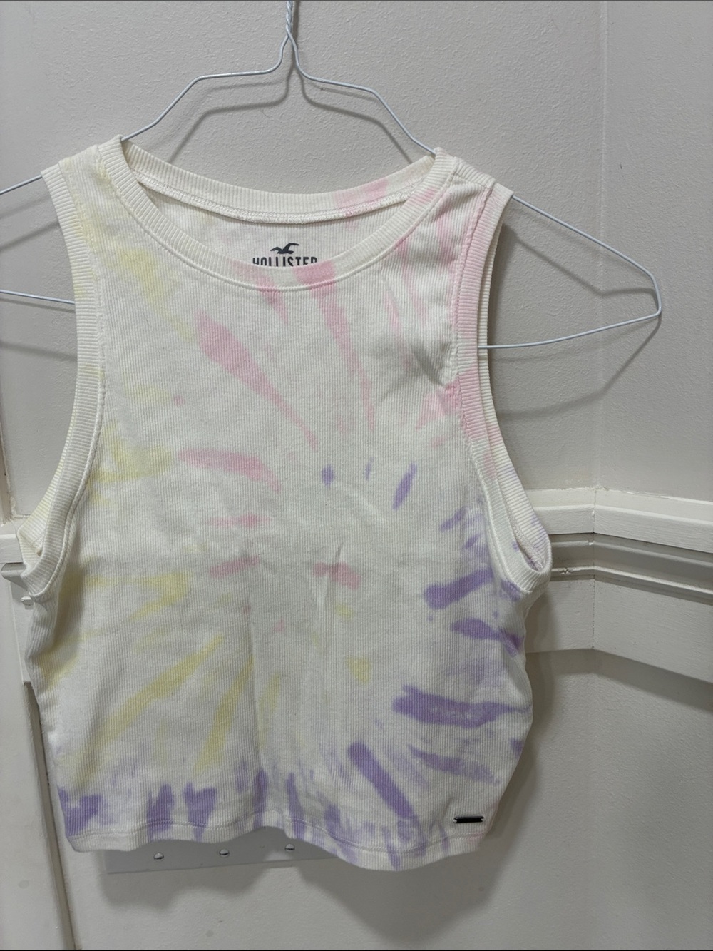 Hollister Cream Ribbed Tie-Dye Crop Tank with Pastel Pink, Purple & Yellow